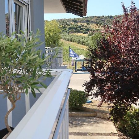 Mare Monte Luxury Apartments 2 Nea Skioni Dış mekan fotoğraf