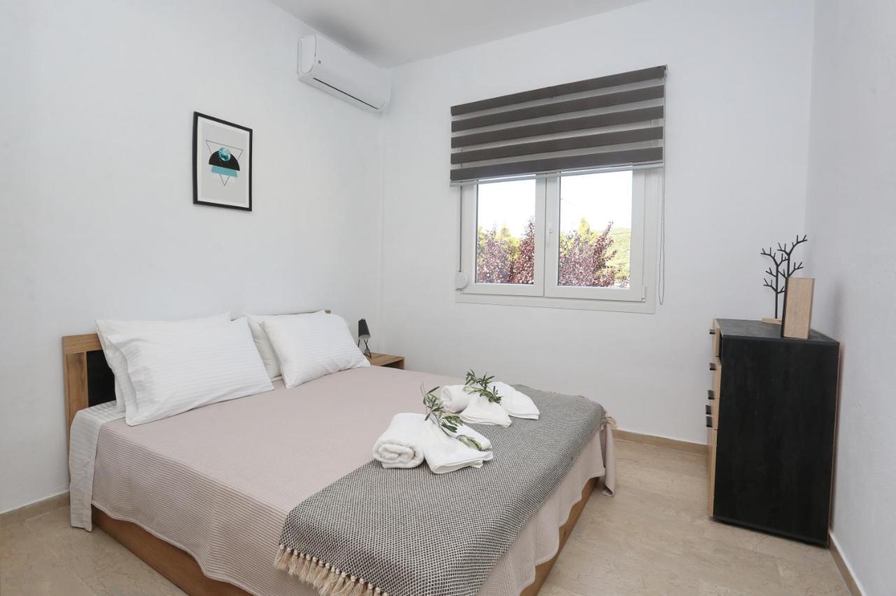 Mare Monte Luxury Apartments 2 Nea Skioni Dış mekan fotoğraf